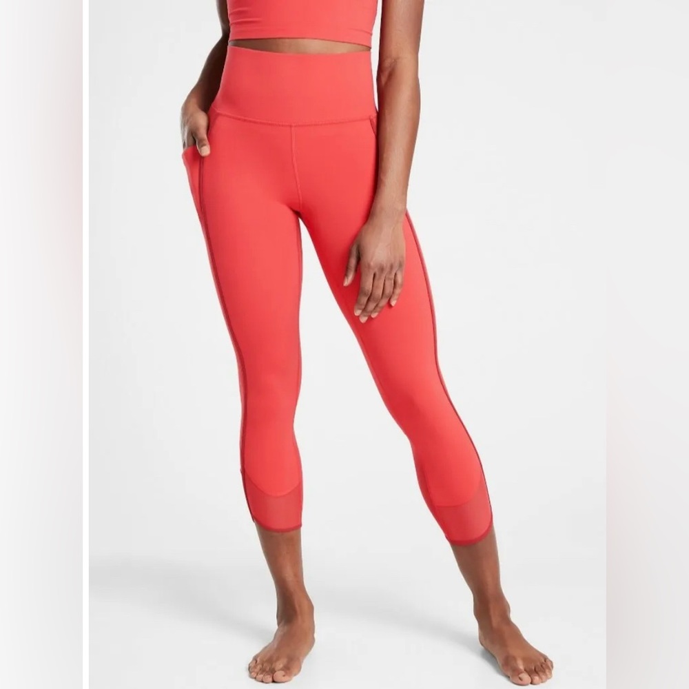 Athleta Athleta Salutation Stash Pocket II Intention Capri Size